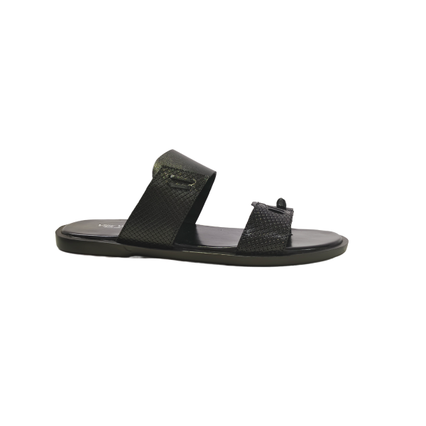 TR-113 Black sandal view 2