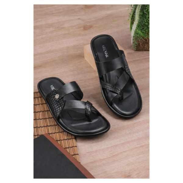 TR-119 Black sandal view 2